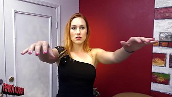 Femeie cu tate mici si cur bun fututa de un baschetbalist