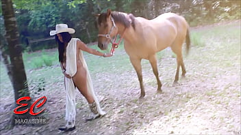 Film porno cu cai care isi baga pula in femei porno in padure