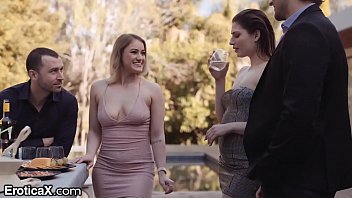 Diva buna de pula stie cum sa se futa foarte tare