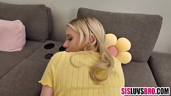 Filme online pentru adulti cu sora si fratele ei